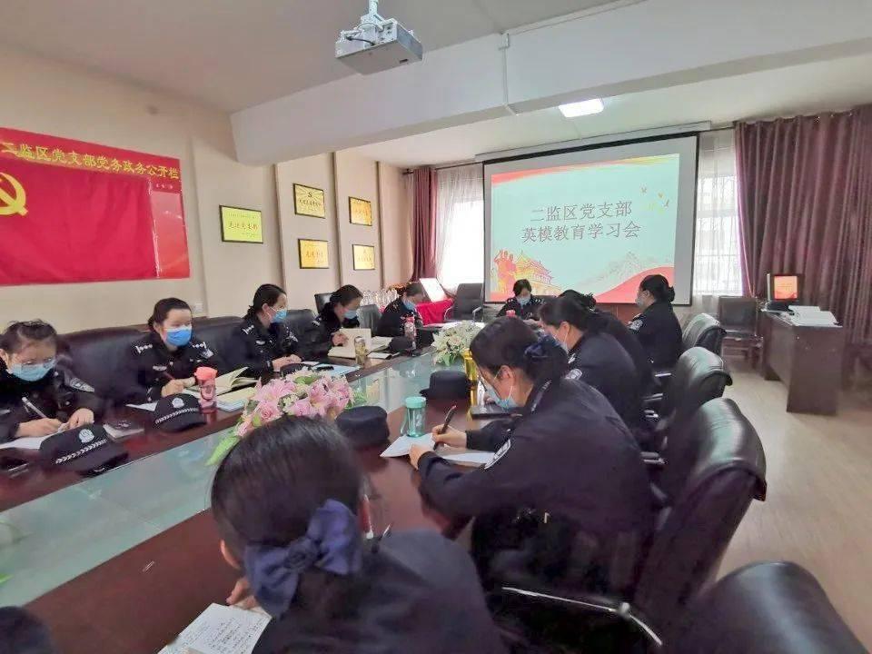 逃离遗弃的建筑5